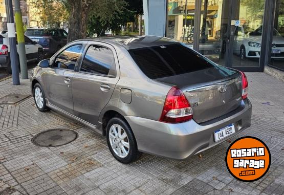 Autos - Toyota ETIOS XLS 1.5N 6MT 2018 Nafta 90000Km - En Venta