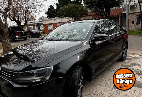 Autos - Volkswagen Vento 2011 Nafta 143000Km - En Venta