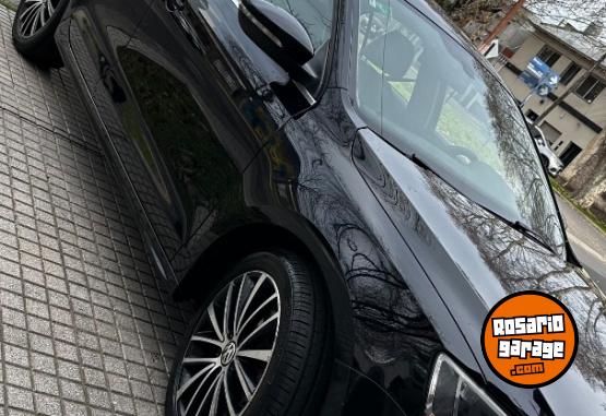 Autos - Volkswagen Vento 2011 Nafta 143000Km - En Venta
