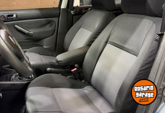 Autos - Volkswagen Vento 2011 Nafta 143000Km - En Venta