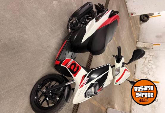 Motos - Aprilia Sr160 2023 Nafta 12000Km - En Venta