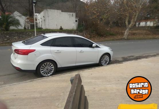 Autos - Ford FOCUS 3 TITANIUM 2016 Nafta 80000Km - En Venta