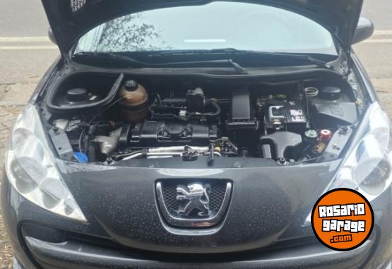 Autos - Peugeot 207 2014 GNC 97000Km - En Venta