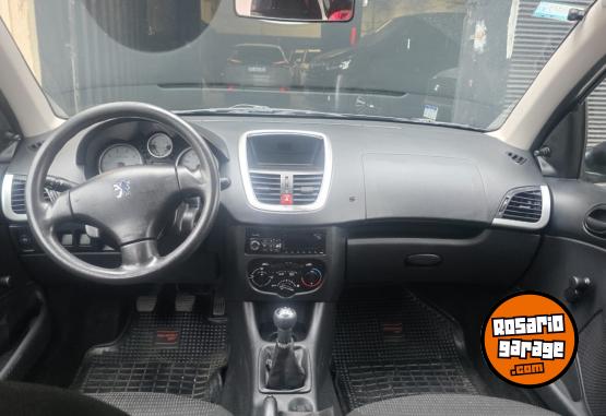 Autos - Peugeot 207 2014 GNC 97000Km - En Venta