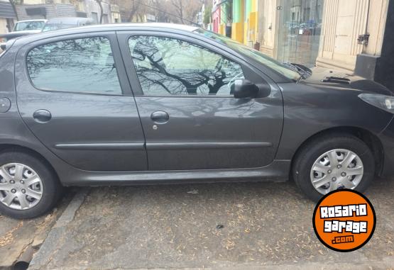 Autos - Peugeot 207 2014 GNC 97000Km - En Venta