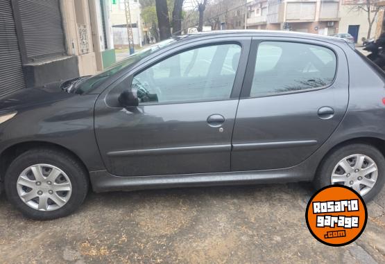 Autos - Peugeot 207 2014 GNC 97000Km - En Venta