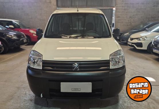 Utilitarios - Peugeot Partner furgon 2025 Diesel 11000Km - En Venta