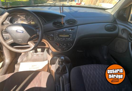 Autos - Ford Focus ambiente 2005 Nafta 208000Km - En Venta