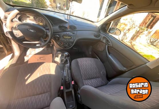 Autos - Ford Focus ambiente 2005 Nafta 208000Km - En Venta