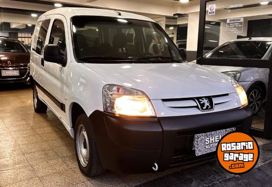 Utilitarios - Peugeot Partner 2021 Diesel 120000Km - En Venta