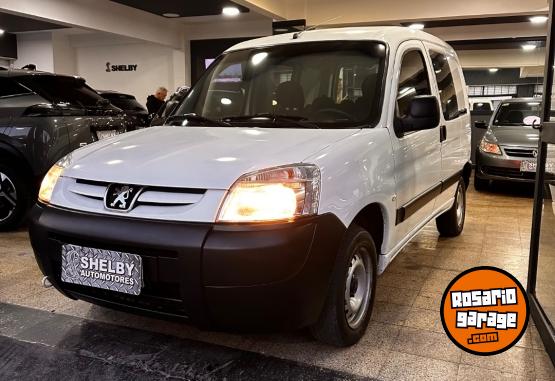 Utilitarios - Peugeot Partner 2021 Diesel 120000Km - En Venta