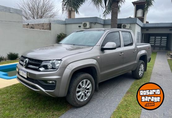 Camionetas - Volkswagen amarok confortline V6 2023 Diesel 73000Km - En Venta