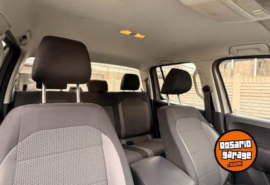 Camionetas - Volkswagen amarok confortline V6 2023 Diesel 73000Km - En Venta