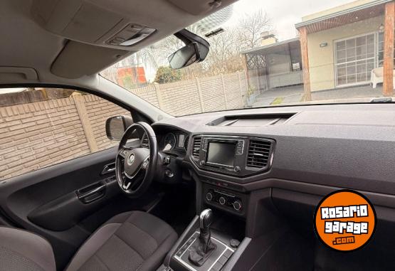 Camionetas - Volkswagen amarok confortline V6 2023 Diesel 73000Km - En Venta
