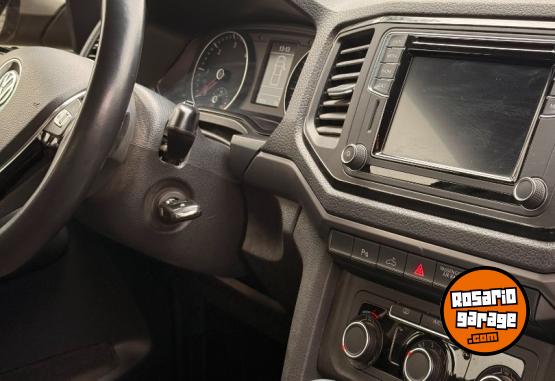 Camionetas - Volkswagen amarok confortline V6 2023 Diesel 73000Km - En Venta