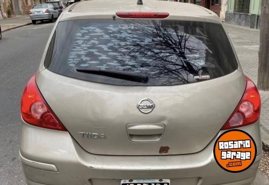 Autos - Nissan Tiida 2011 Nafta 281000Km - En Venta