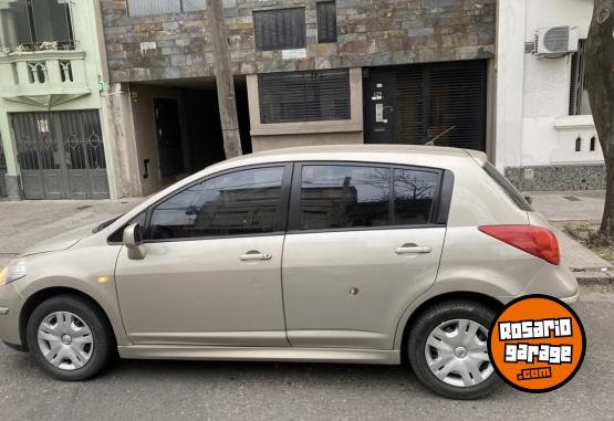 Autos - Nissan Tiida 2011 Nafta 281000Km - En Venta