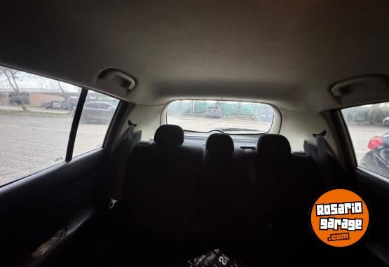 Autos - Nissan Tiida 2011 Nafta 281000Km - En Venta