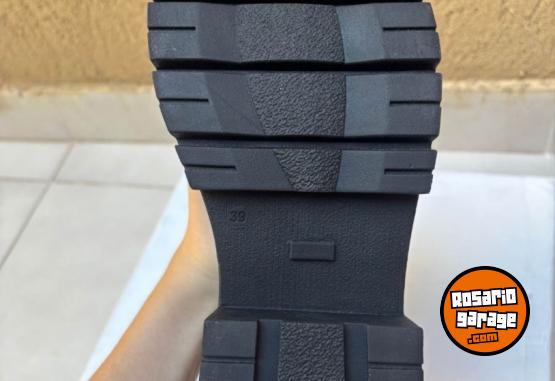 Indumentaria - Botas de cuero vacuno, sin uso!! - En Venta