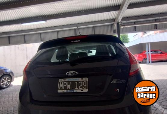 Autos - Ford Fiesta KD Titanium 2013 Nafta 166000Km - En Venta