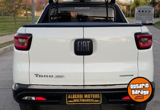 Camionetas - Fiat TORO 2.0 FREEDOM 2017 Diesel 175000Km - En Venta