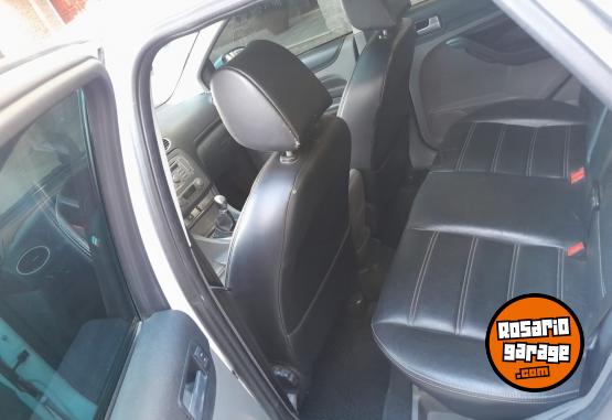 Autos - Ford FOCUS GHIA 2.0 2013 GNC 210000Km - En Venta