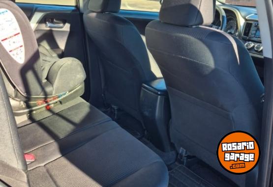 Autos - Toyota RAV 4 TX - 4x4 - AT 2013 Nafta 170000Km - En Venta