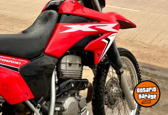 Motos - Honda XR tornado 250 2013 Nafta 40000Km - En Venta
