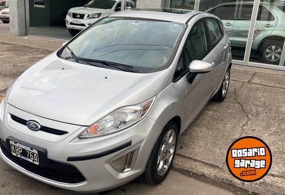 Autos - Ford Fiesta Kinetic 2011 Nafta 136000Km - En Venta