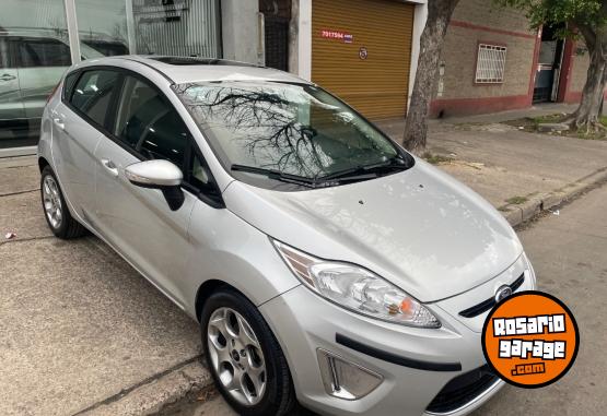 Autos - Ford Fiesta Kinetic 2011 Nafta 136000Km - En Venta