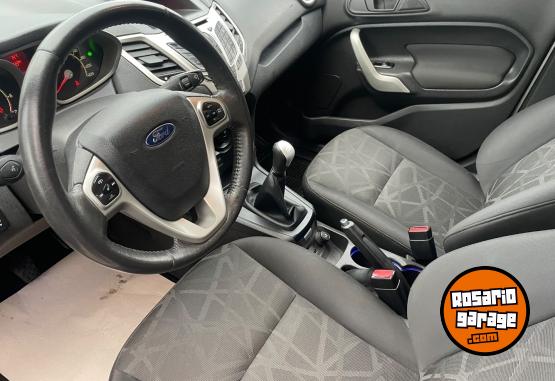 Autos - Ford Fiesta Kinetic 2011 Nafta 136000Km - En Venta
