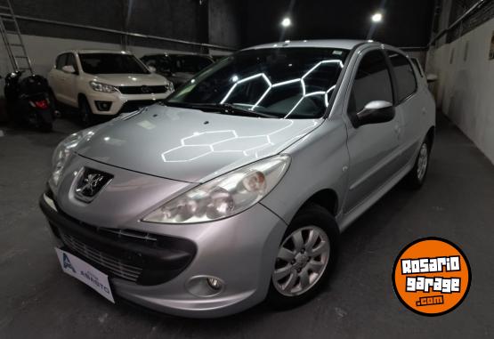 Autos - Peugeot 207 2010 Nafta 126000Km - En Venta