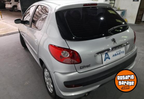 Autos - Peugeot 207 2010 Nafta 126000Km - En Venta