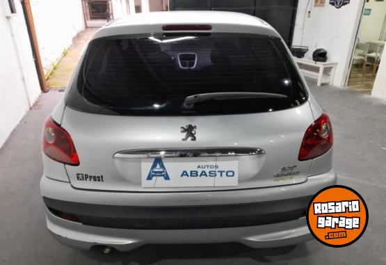 Autos - Peugeot 207 2010 Nafta 126000Km - En Venta