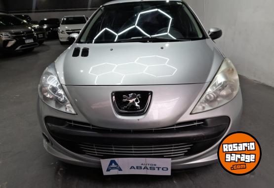 Autos - Peugeot 207 2010 Nafta 126000Km - En Venta