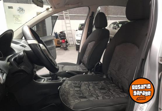 Autos - Peugeot 207 2010 Nafta 126000Km - En Venta