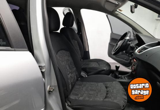 Autos - Peugeot 207 2010 Nafta 126000Km - En Venta