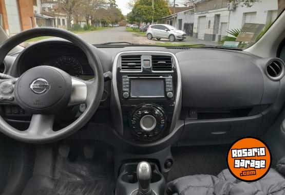 Autos - Nissan March 2015 Nafta 60000Km - En Venta