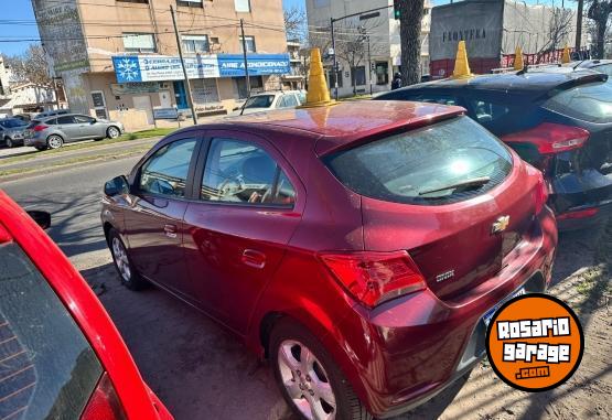 Autos - Chevrolet Onix 2019 Nafta 130000Km - En Venta