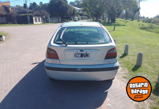 Autos - Renault Megane tdi 1,9 2000 Diesel 270000Km - En Venta