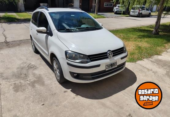 Autos - Volkswagen SURAN 2013 Nafta 130000Km - En Venta