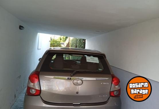 Autos - Toyota Etios xls 2018 Nafta 96000Km - En Venta