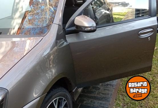 Autos - Toyota Etios xls 2018 Nafta 96000Km - En Venta