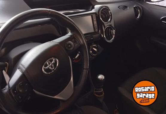 Autos - Toyota Etios xls 2018 Nafta 96000Km - En Venta