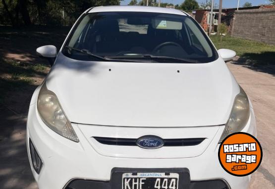 Autos - Ford Fiesta kinect 2011 Nafta 230000Km - En Venta