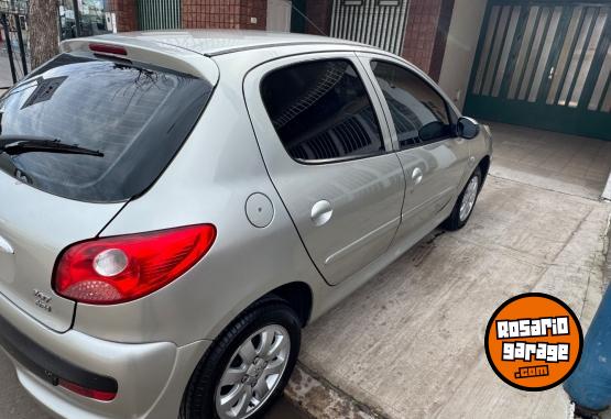Autos - Peugeot 207 compact 2009 Nafta 146000Km - En Venta