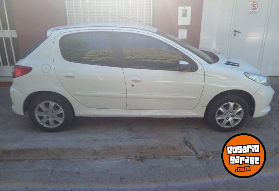 Autos - Peugeot 207 2016 GNC 100000Km - En Venta