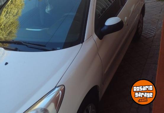 Autos - Peugeot 207 2016 GNC 100000Km - En Venta