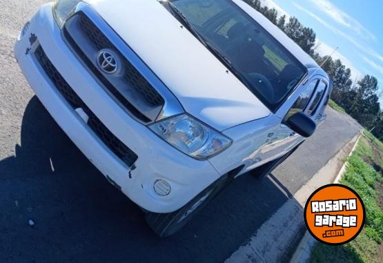 Camionetas - Toyota Hilux 2011 Diesel 251000Km - En Venta