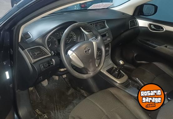 Autos - Nissan Sentra 2015 Nafta 130000Km - En Venta